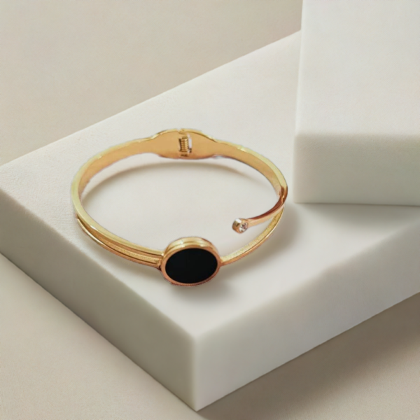 Onyx Allure Bracelet